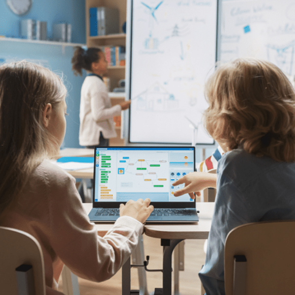 Soluțiile inteligente Lenovo inspiră viitorul educației