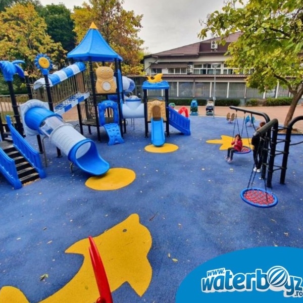 Suprafețele de protecție din tartan: O investiție în siguranța copiilor