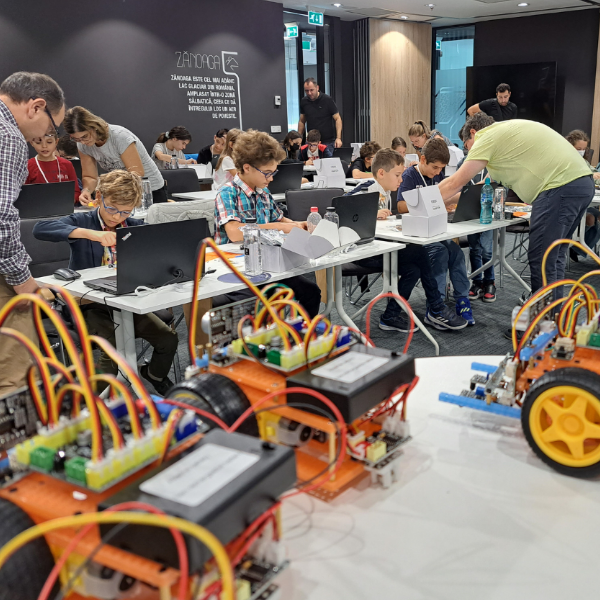 Educație modernă cu robotică și inteligență artificială. Impactul NEXTLAB.TECH în școlile românești