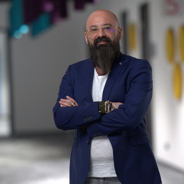 ELIAN Solutions raportează rezultatele semestriale și își propune planuri ambițioase pentru a doua jumătate a anului 2024