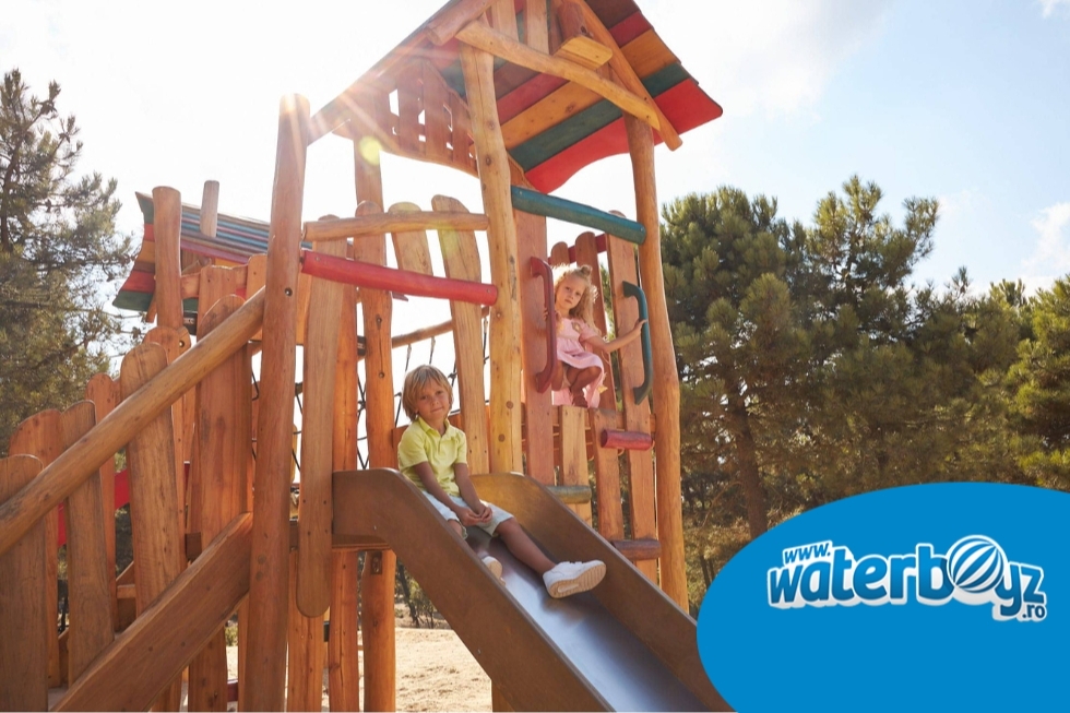 Echipamente ecologice pentru locuri de joacă și parcuri