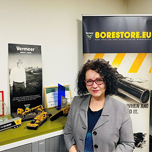 Cum se pot reduce semnificativ costurile pentru întreținerea spațiilor verzi și managementul deșeurilor cu utilajele multifuncționale Vermeer