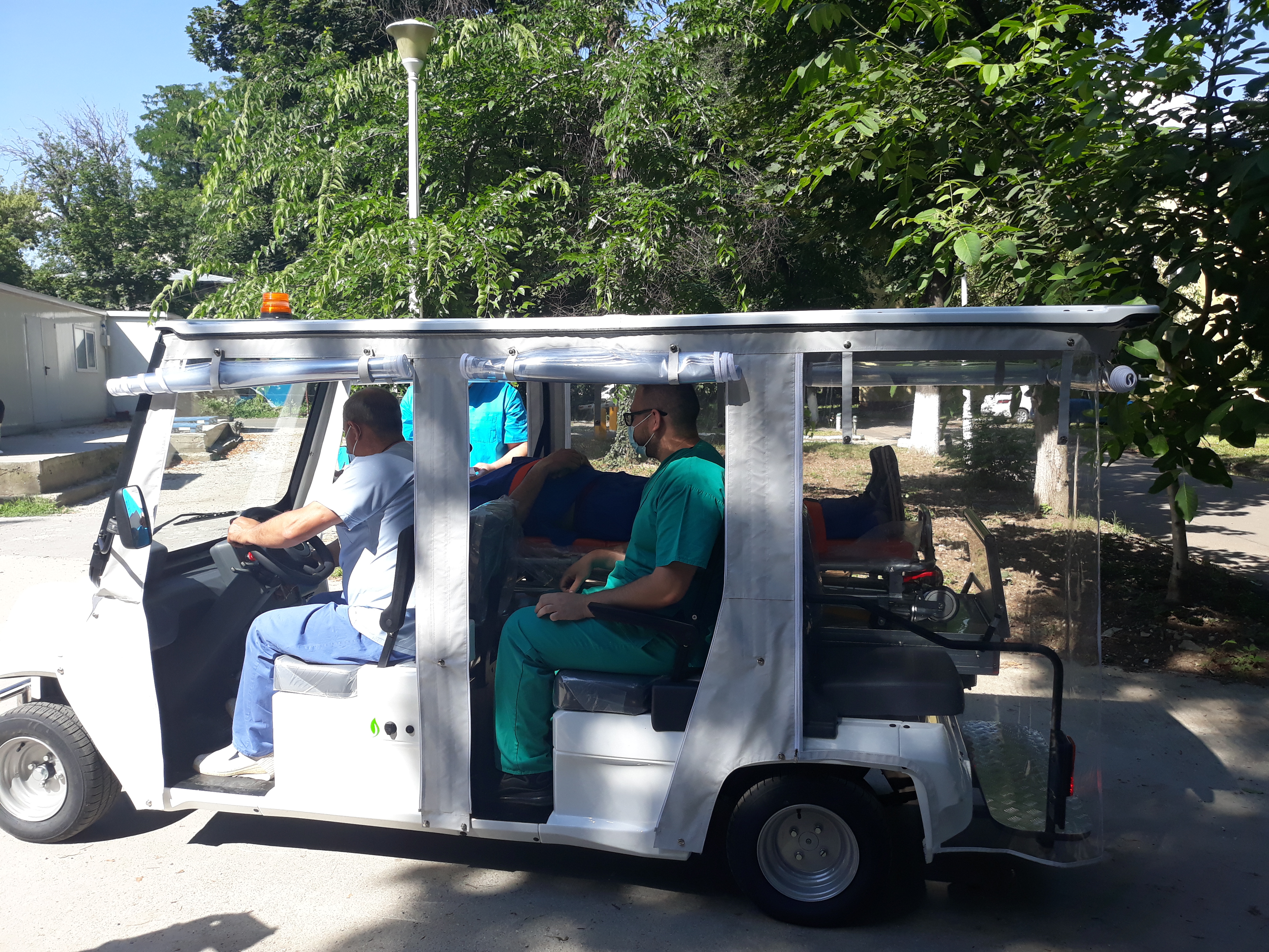 Ambulanță 100% electrică MELEX la spitalul “Marius Nasta” București