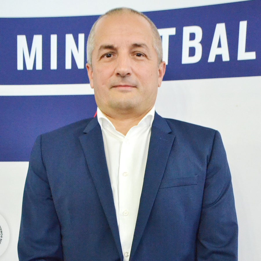 MINIFOTBALUL - cea mai reprezentativă formă a sportului de masă din România