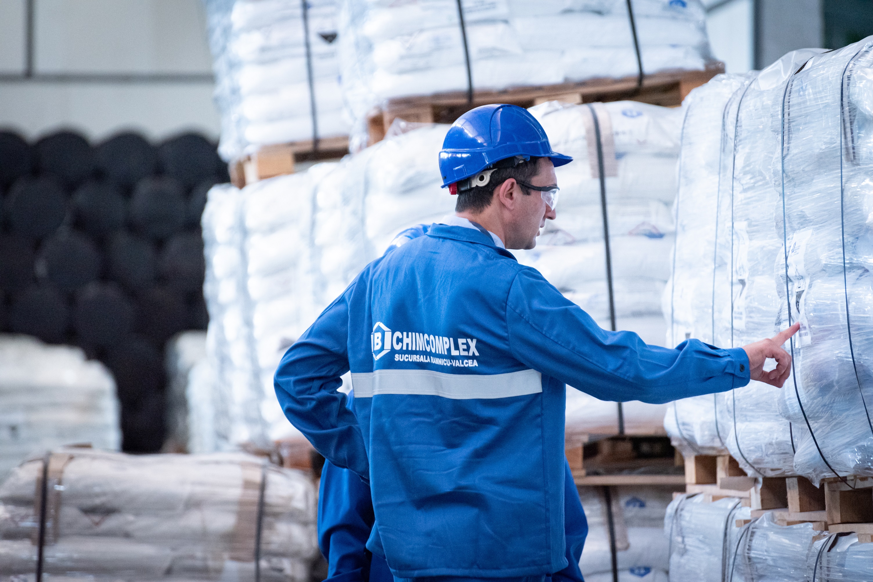 Chimcomplex S.A. Borzești asigură produsele chimice necesare pentru funcționarea normală și dezvoltarea comunităților din România