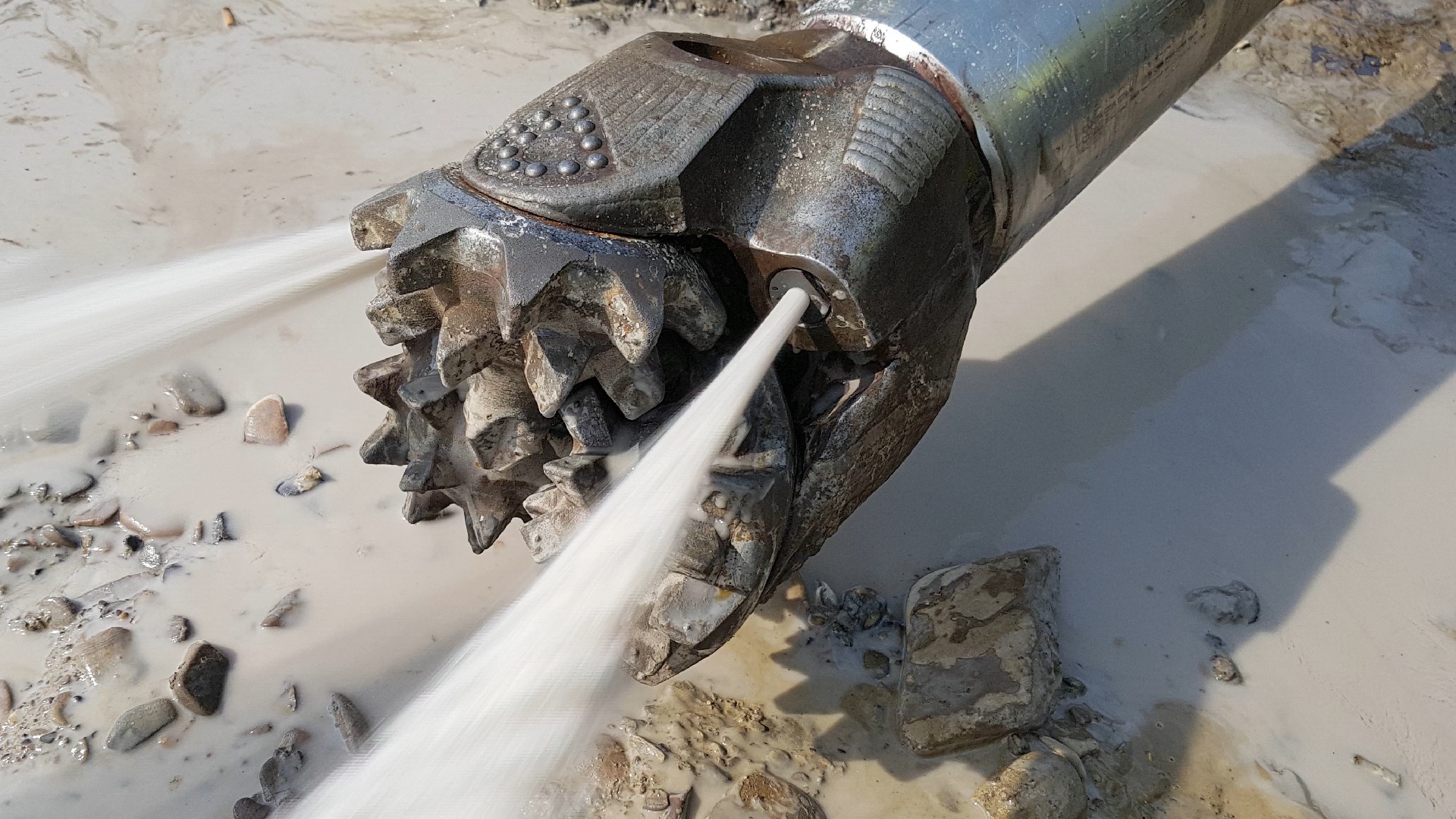 REVICOND Canaltech - Servicii complete de foraj orizontal dirijat