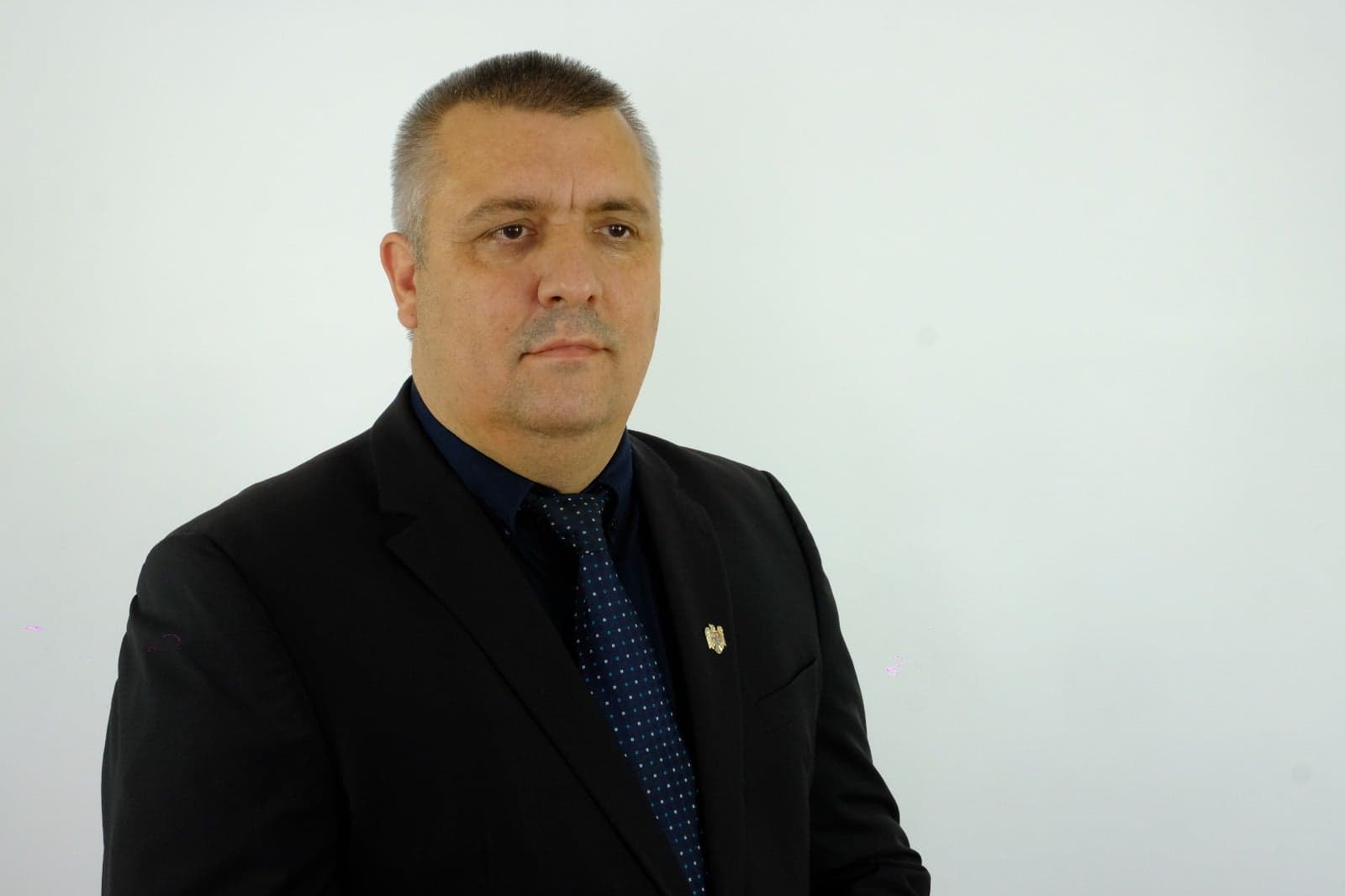 VIZIUNE DE PRIMAR: Petru Relu Tîrzioru , primarul orașului Săveni, județul Botoșani