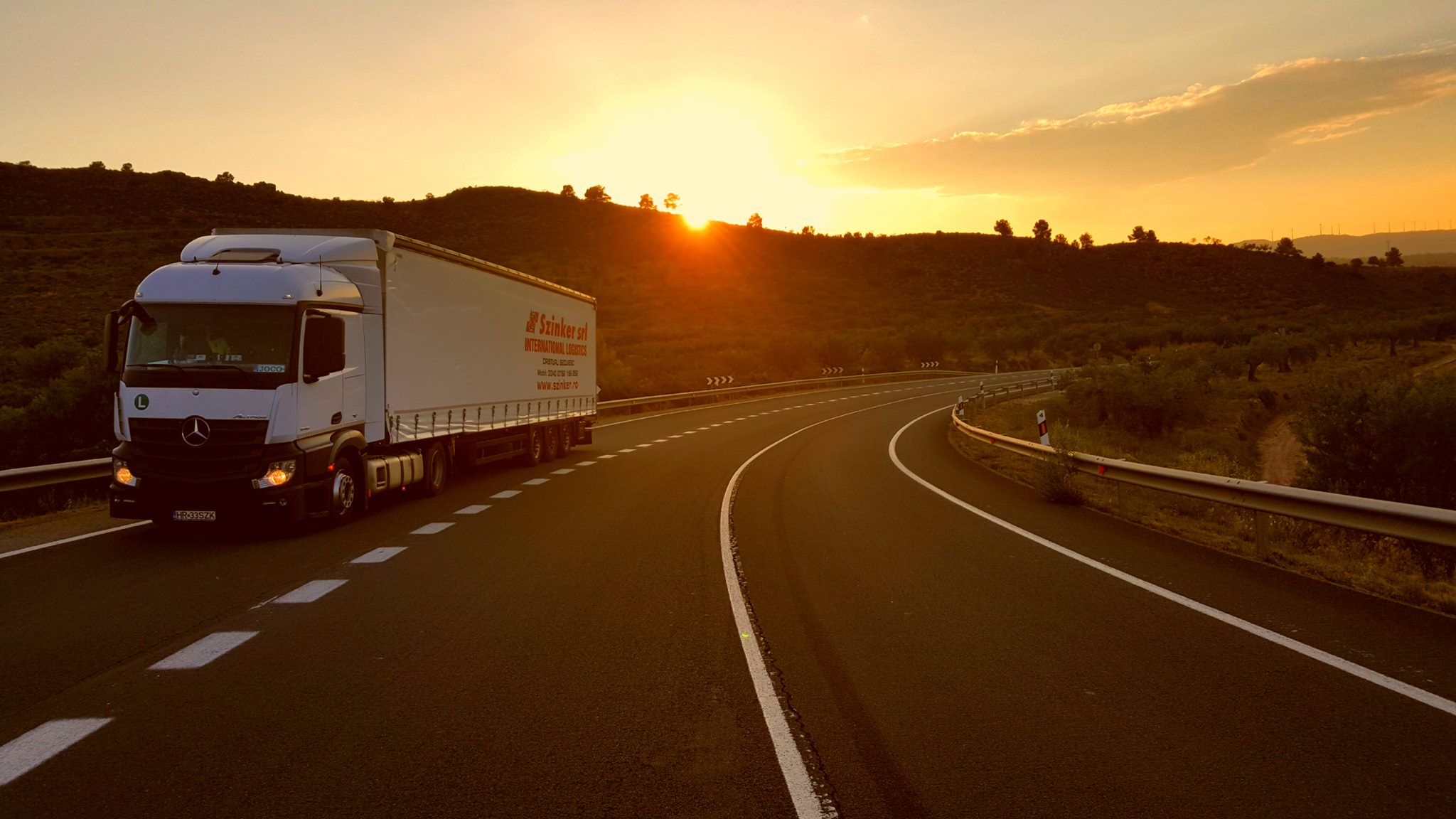 SZINKER SRL INTERNAȚIONAL LOGISTIC