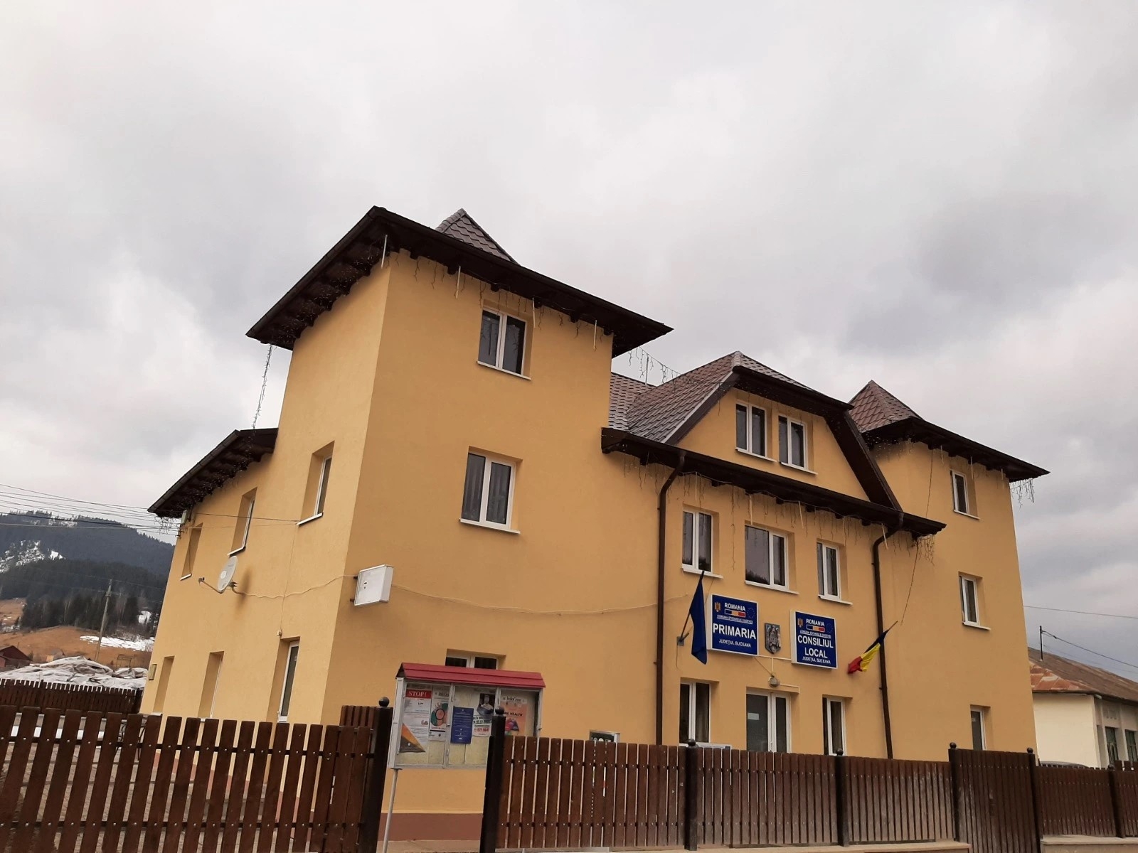 PRIMĂRIA IZVOARELE SUCEVEI