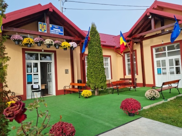 PRIMĂRIA LUNCA BANULUI