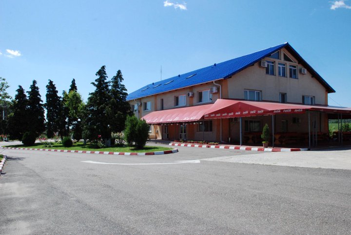 AGROTURISM KM 256 SRL MOTEL CAPUL DACULUI
