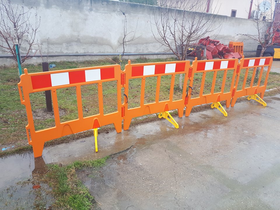 3.2 Bariere PVC modulare 4xL=1.25m H=1m .jpg