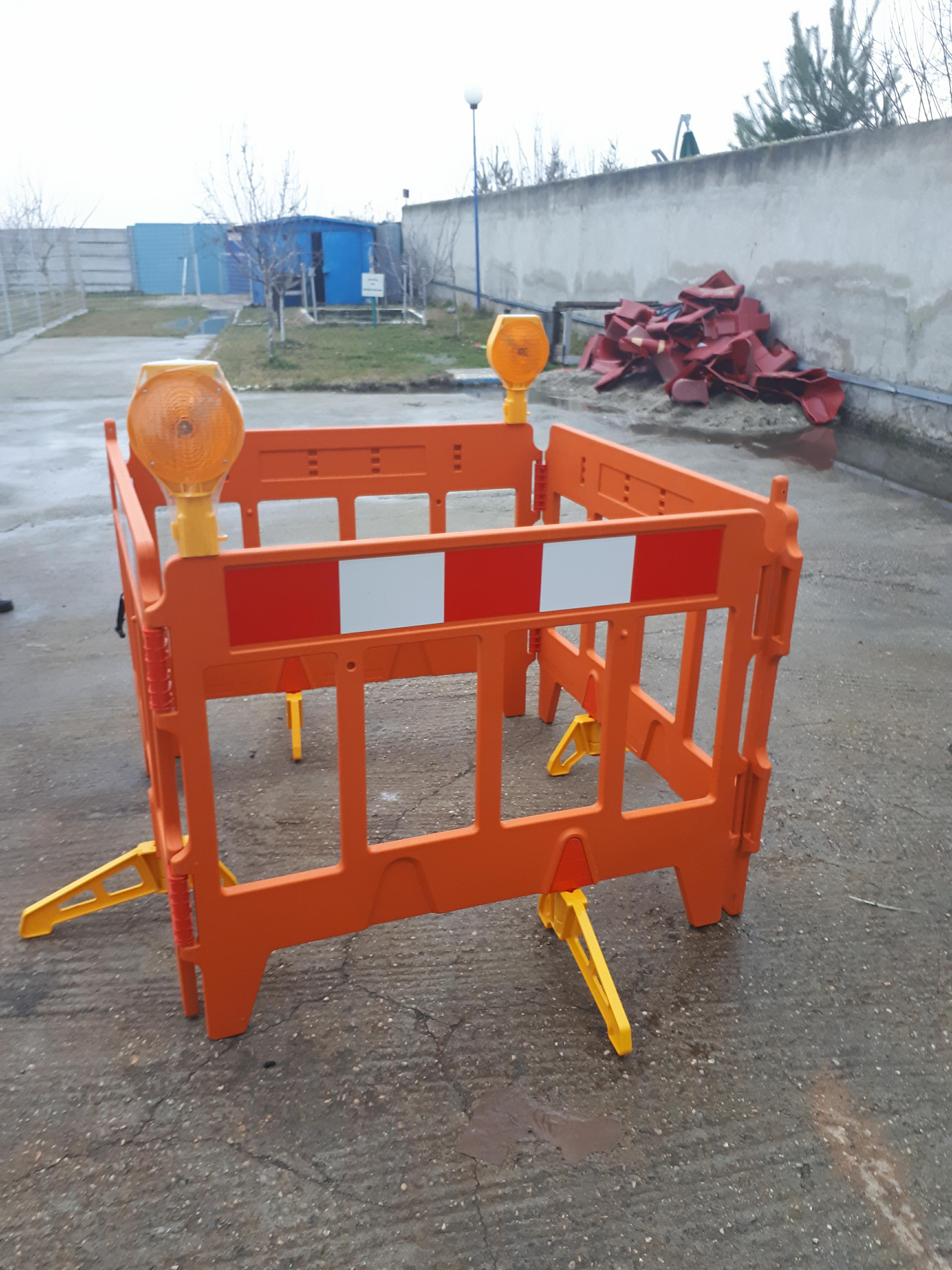 3.6 Bariere PVC modulare 4xL=1.25m H=1m.jpg