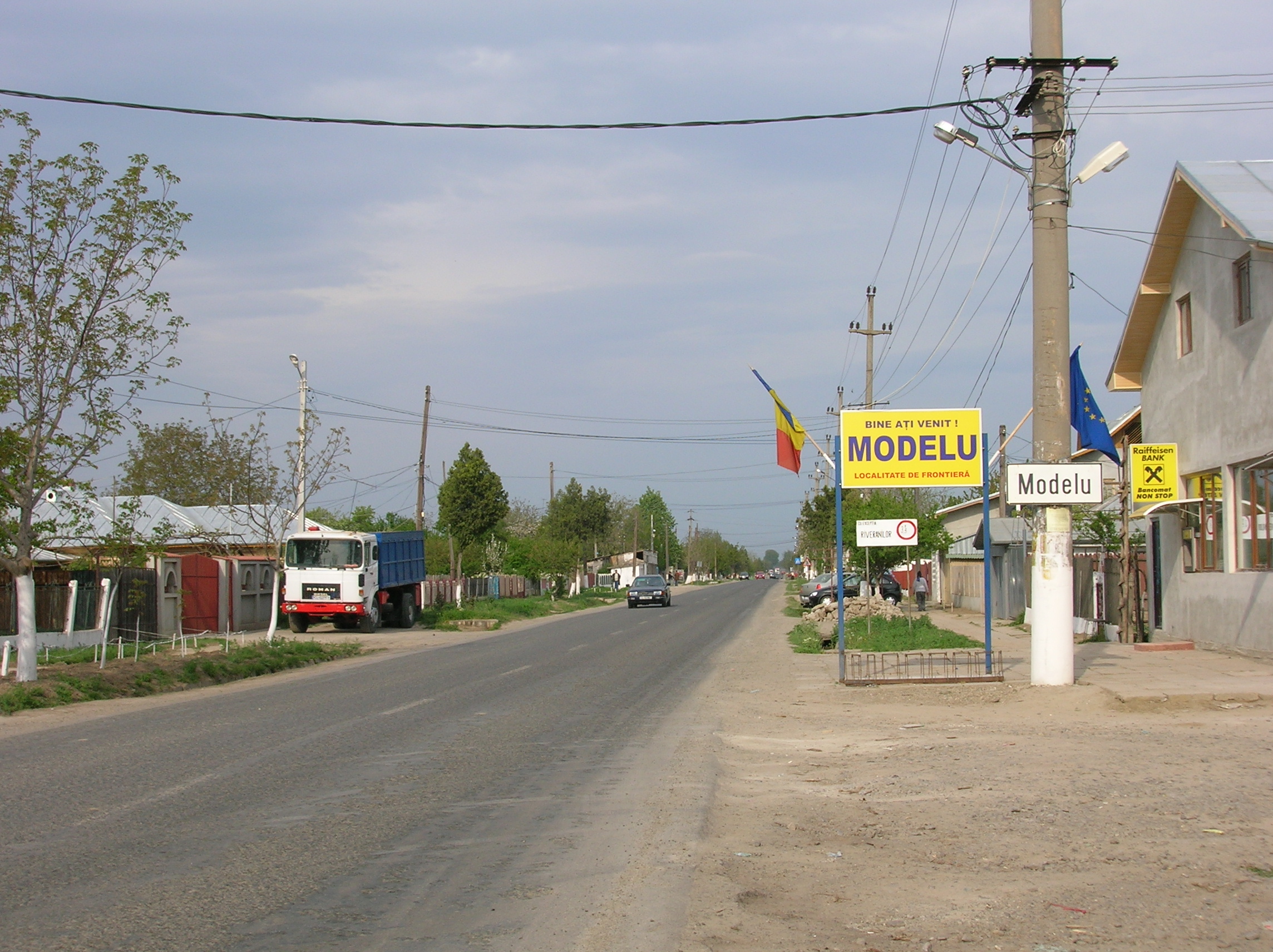 Intrare in comuna Modelu