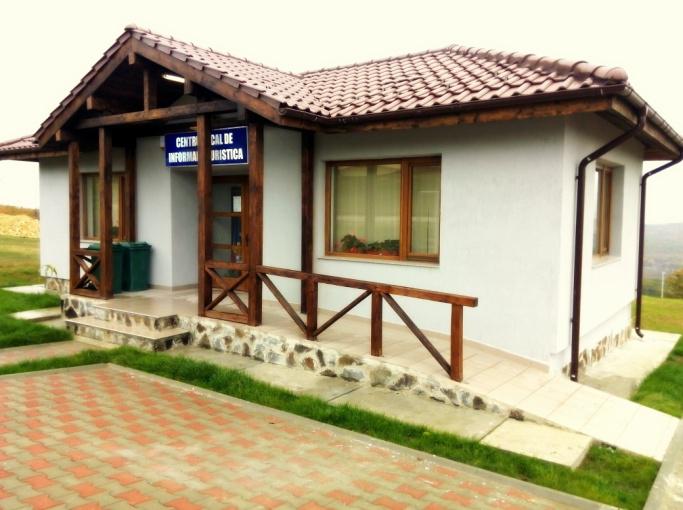 Centru de informare și promovare turistică în sat Schitu Hadâmbului, comuna Mironeasa, județul Iași.