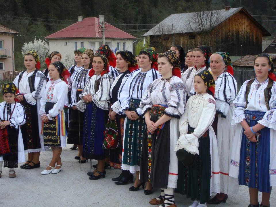 Portul popular la Săcuieu