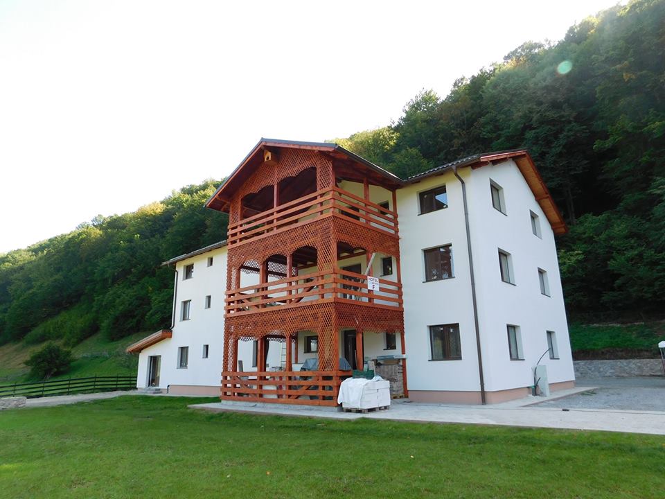 Prensiunea Sequoia Săcuieu - noul spațiu de cazare