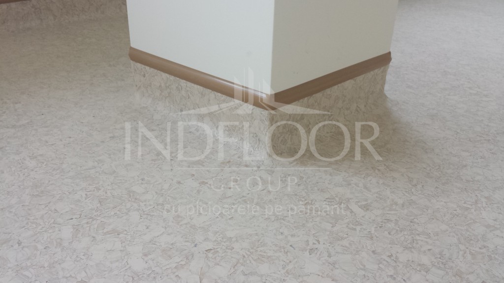 9n2yv_pvc spital.jpg