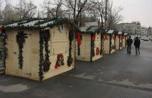 CASUTE TARGUL DE CRACIUN.JPG