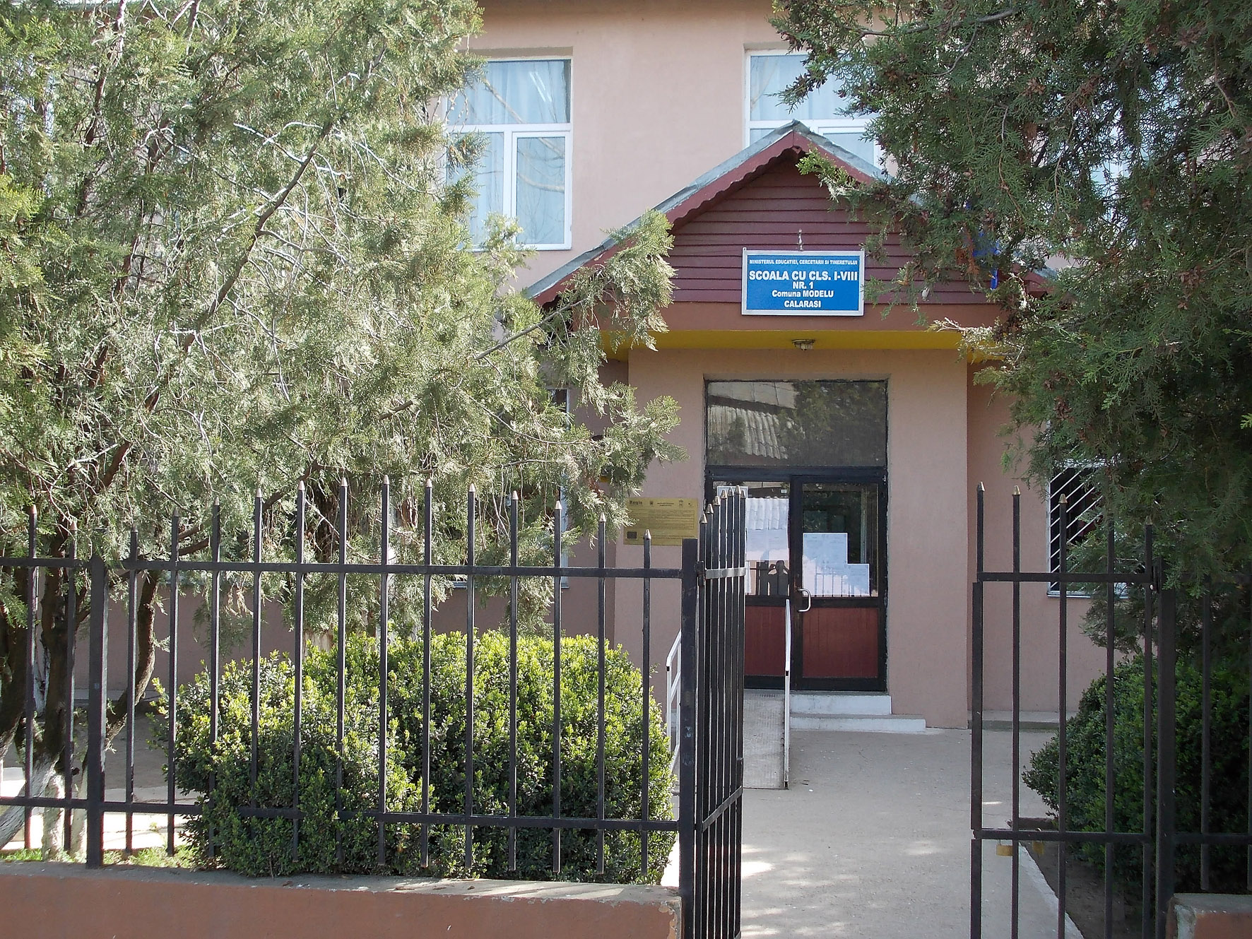 Intrare Scoala Gimnaziala Nr 1  Modelu Reabilitata proiect.jpg