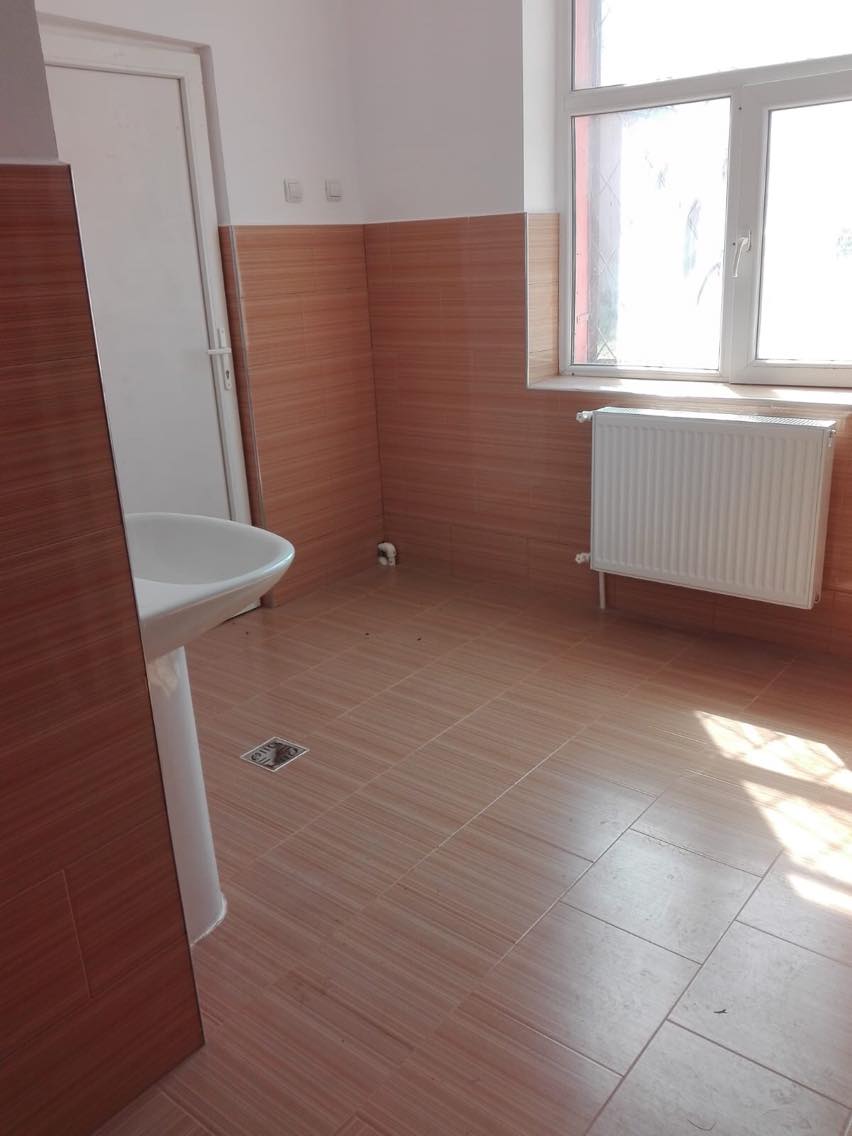 LUCRARI  DE  AMENAJARE  GRUPURI  SANITARE  SCOLI 5.jpg