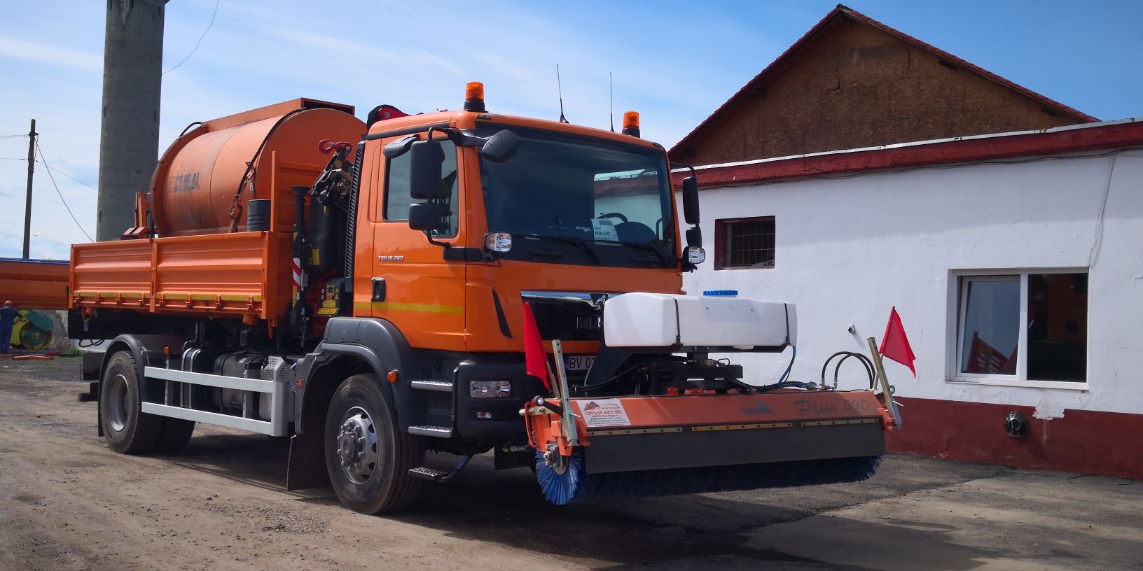 Masina cu perie PLUS230HU590 DRDP Brasov,.jpg