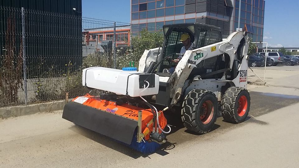 MaturatorstradalPlus180HH590bobcat.jpg