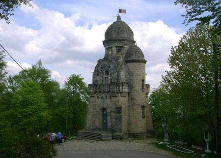 MonumentulMăguraOcnei.jpg