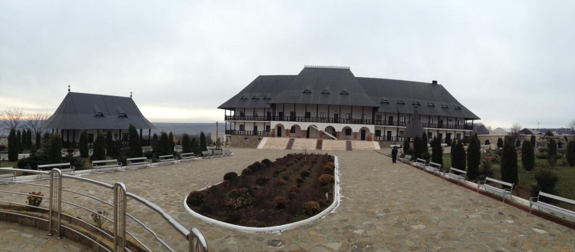 MănăstireaHadâmbu–Arhondaricul.jpg