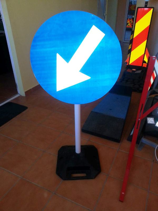 Stapl teava PVC H=1.2m + Baza cauciuc 9kg.jpg