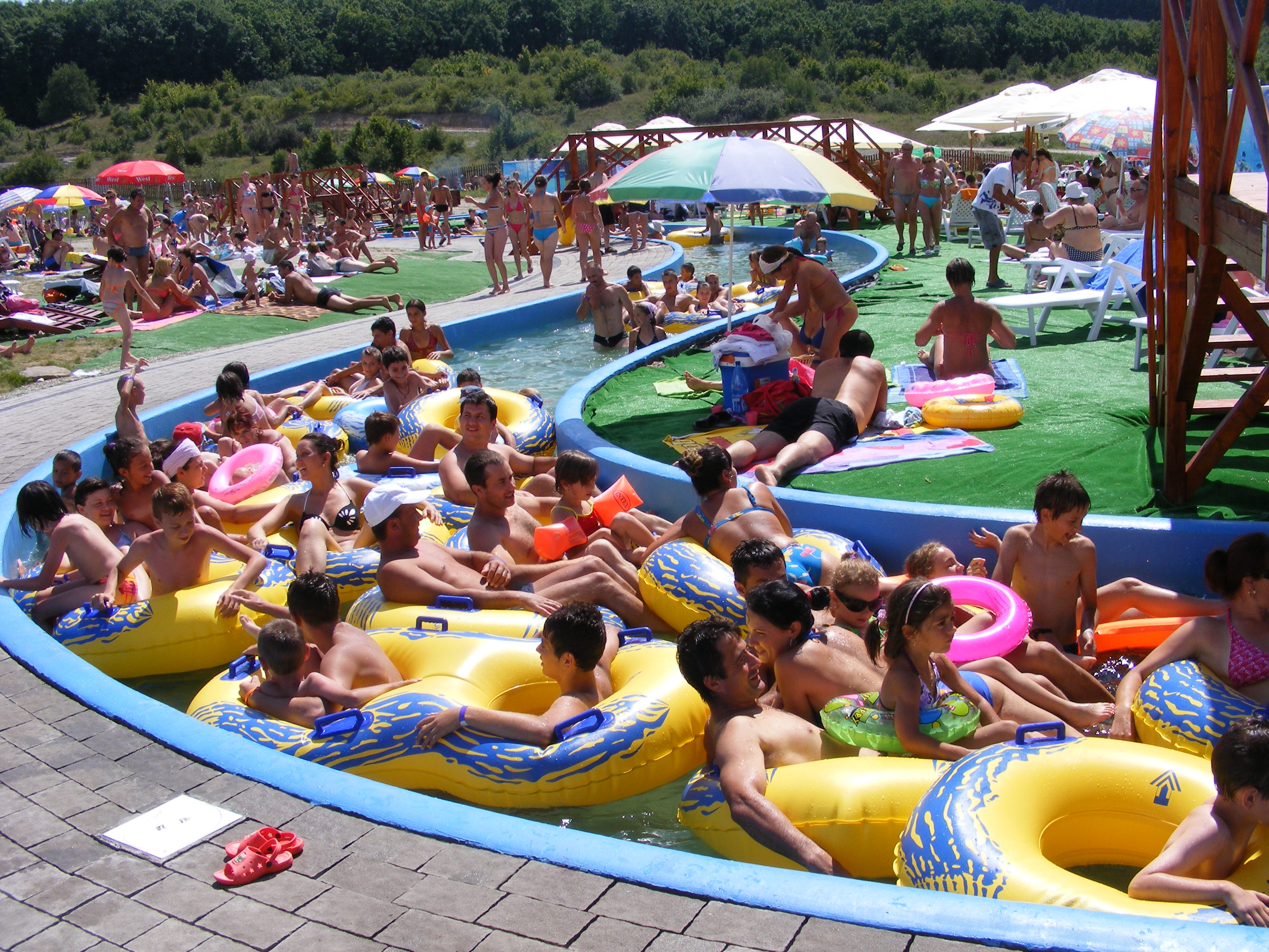 Râul Leneș la Băile Figa