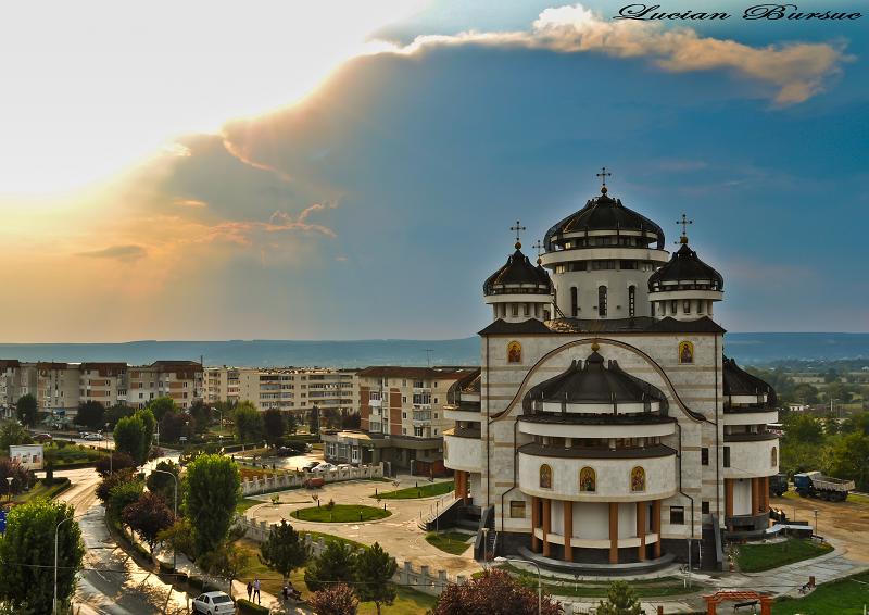 hnchd_Catedrala Ortodoxă Sf. Apostoli Petru și Pavel.jpg