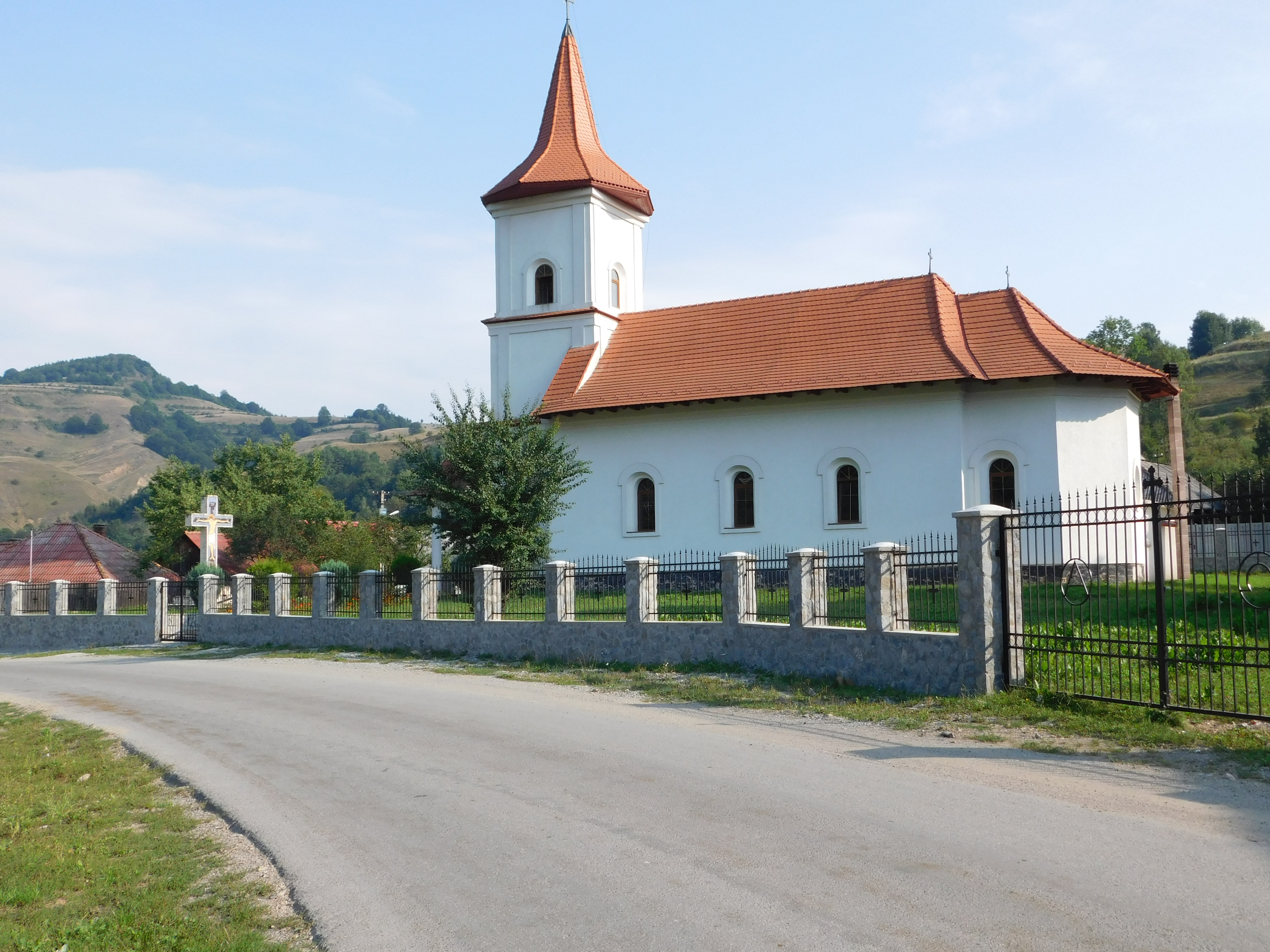 Biserica ortodoxă Săcuieu