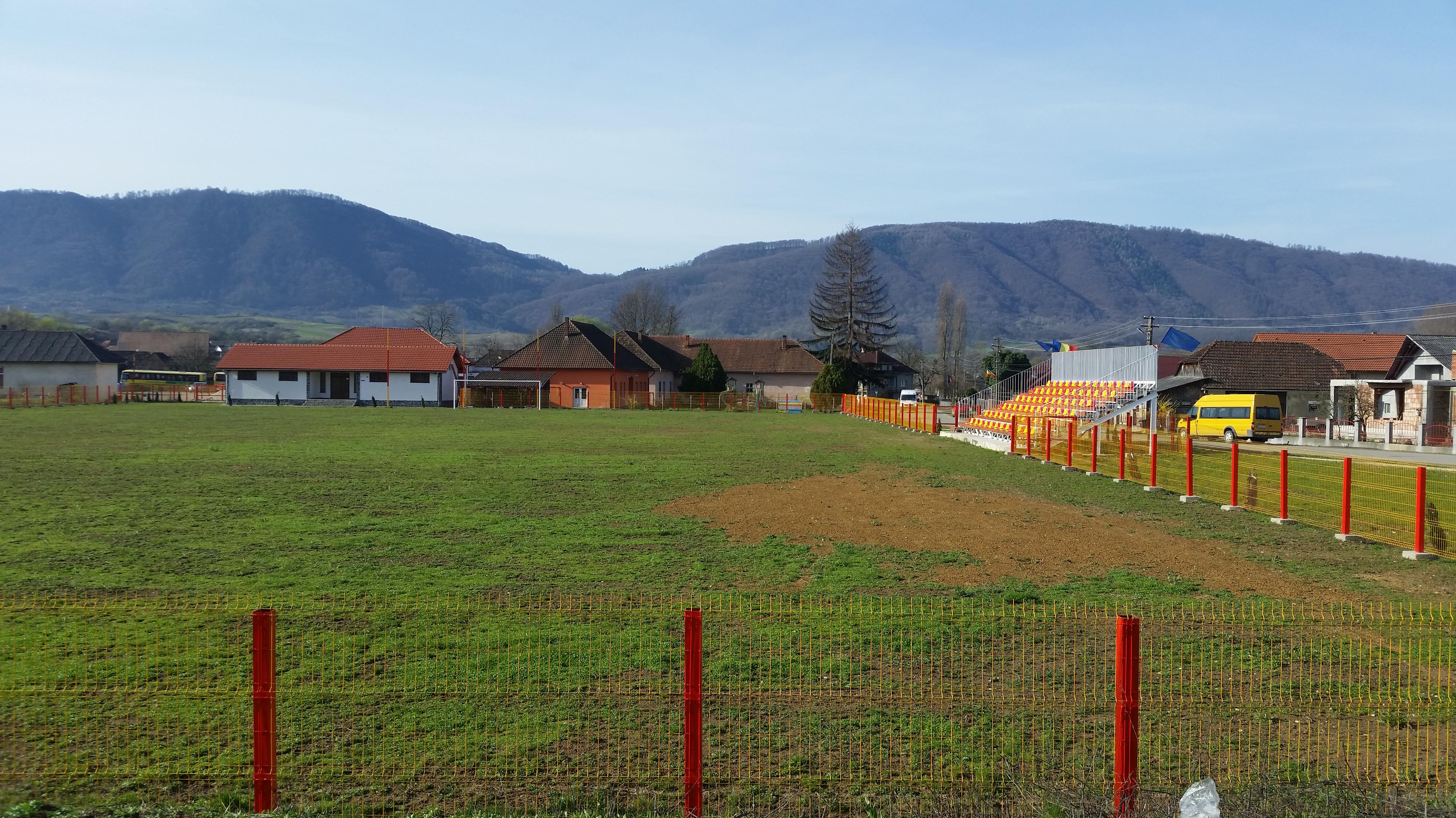 “REABILITARE BAZĂ SPORTIVĂ ÎN LOCALITATEA CERNEȘTI, JUDEȚUL MARAMUREȘ” – proiect finanțat din fonduri europene prin programul PNDR măsura 322,  în valoare de 653 880 RON; obiectiv finalizat.