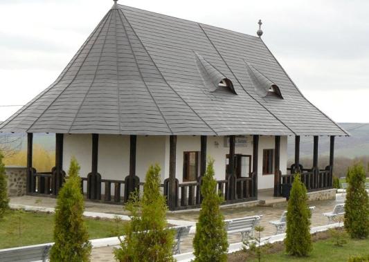 Mănăstirea Hadâmbu - magazin bisericesc