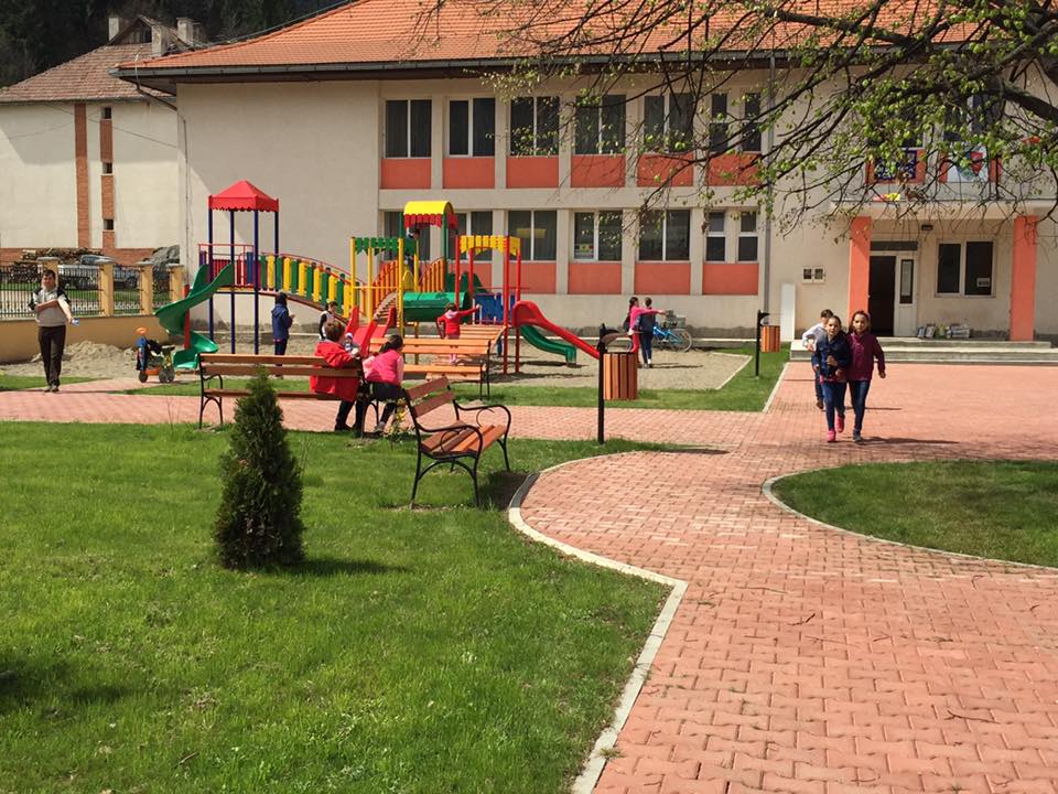 parc centru-tulghes.jpg