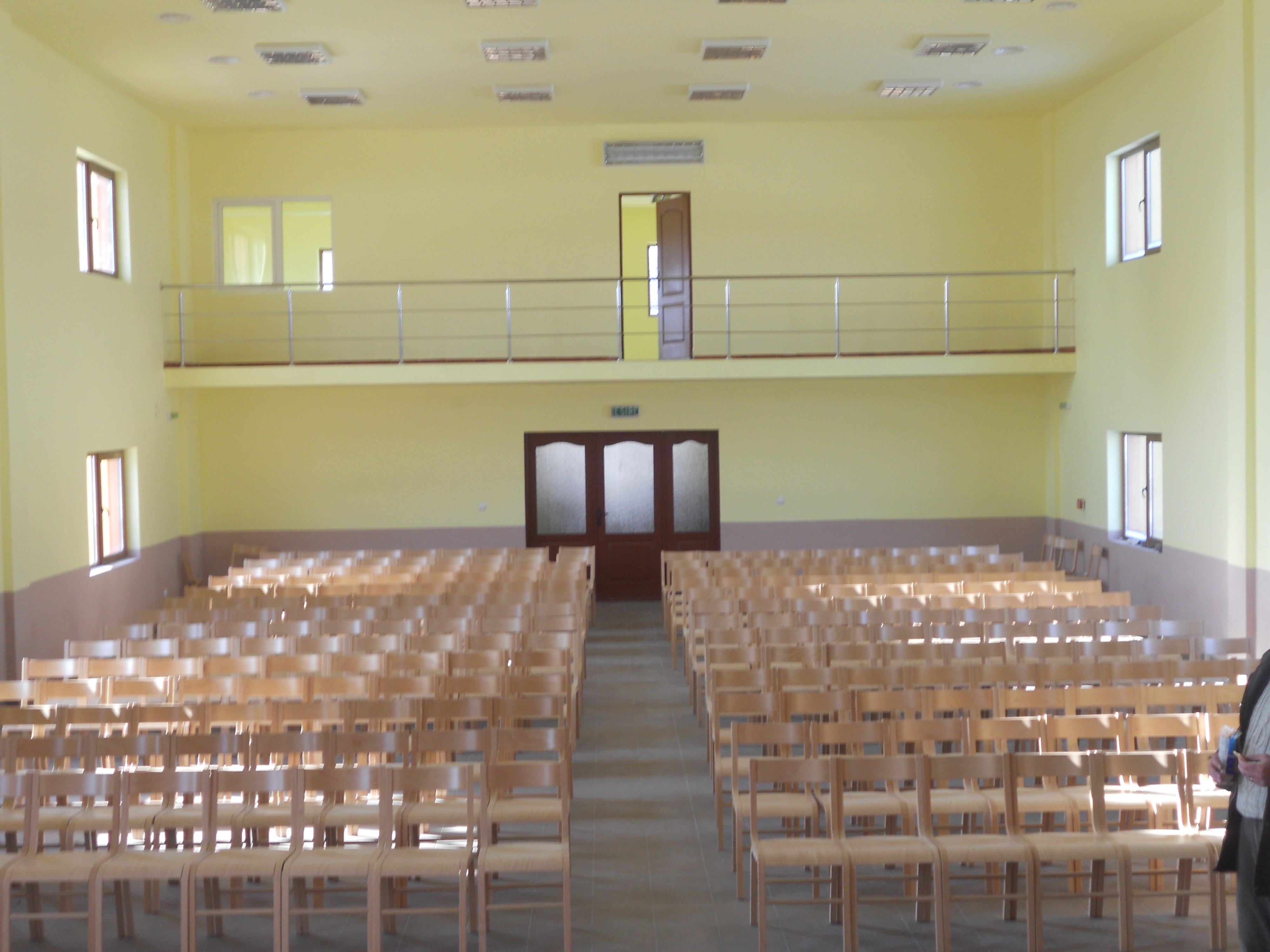                 SALA DE   SPECTACOLE  A  CAMINULUI  CULTURAL  