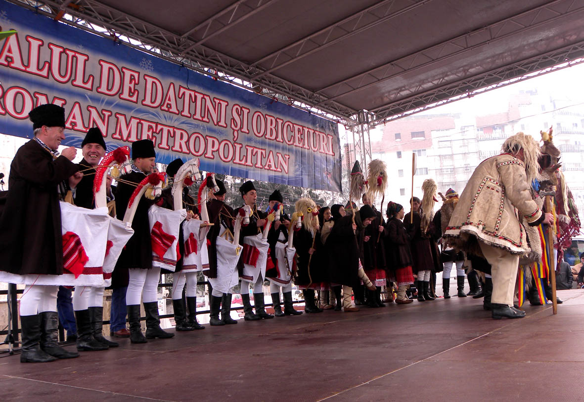 z7hyv_Festivalul de datini si obiceiuri.jpg