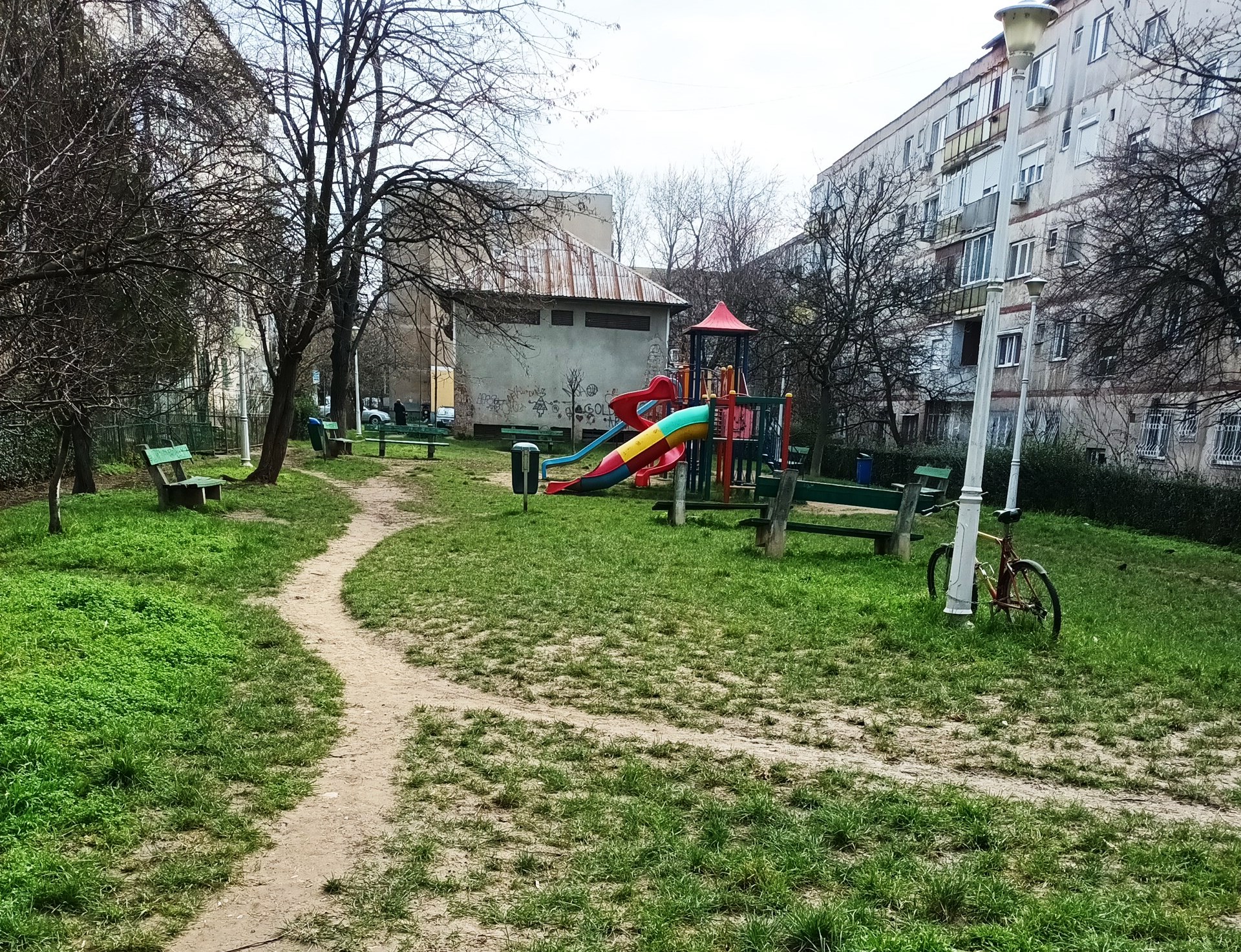 Locul de joacă din zona Blaise Pascal – Moldovei va fii desființat, la  solicitarea asociației de proprietari