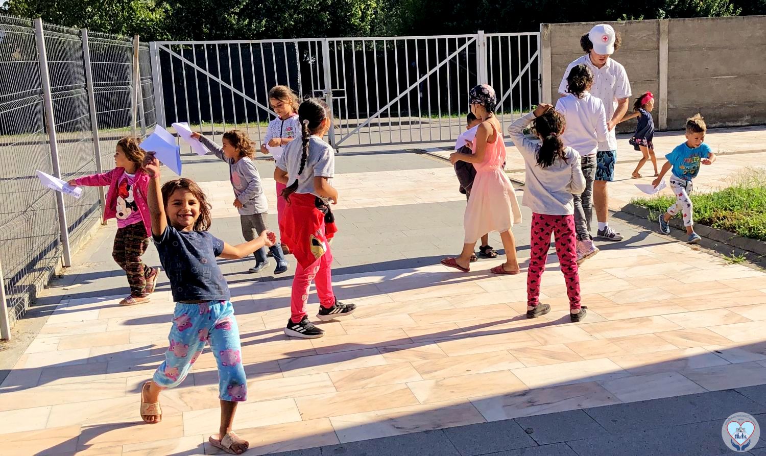 Repetiție pentru prima zi de școală - pentru copiii din cartierul Grigorescu