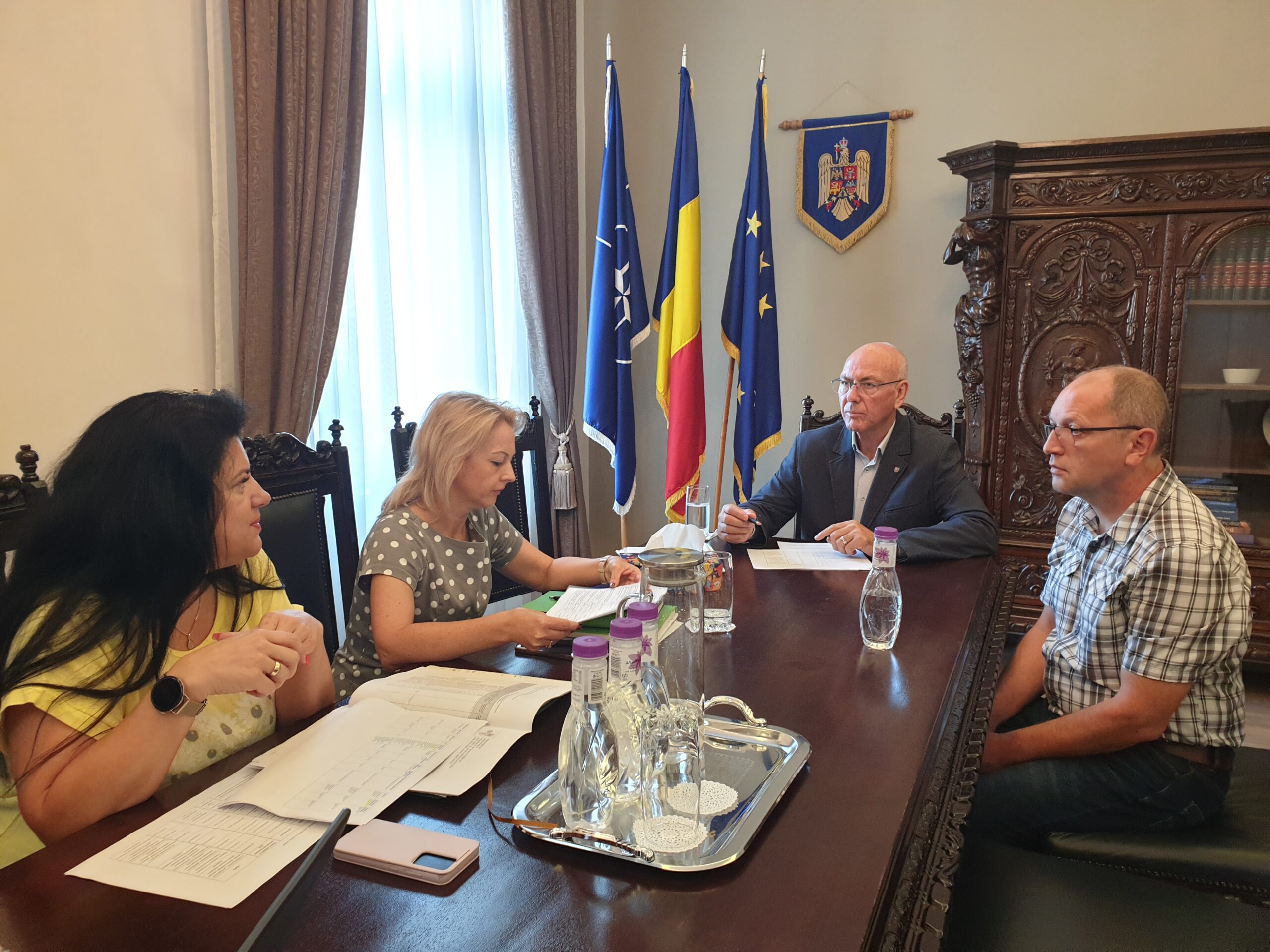 Stadiul proiectelor PNRR şi AFM aflate în implementare la nivelul autorităţii judeţene, analizat de conducerea CJ