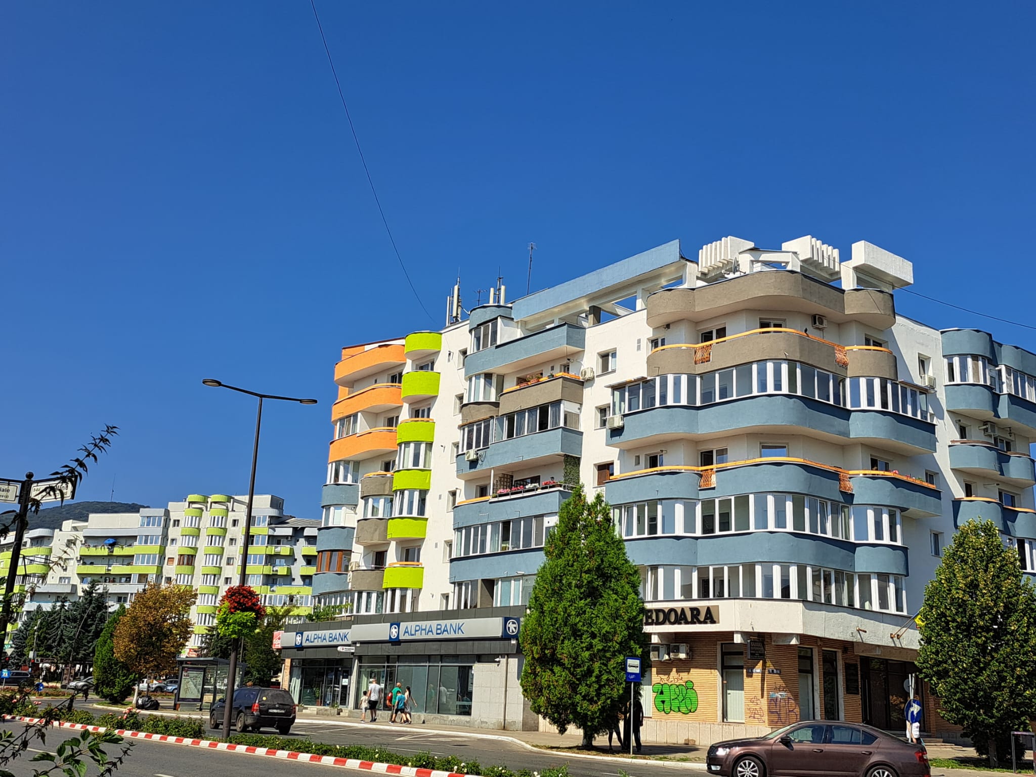 S-au finalizat lucrările de creștere a eficienței energetice a blocului A de pe Bulevardul Iuliu Maniu din municipiul Deva