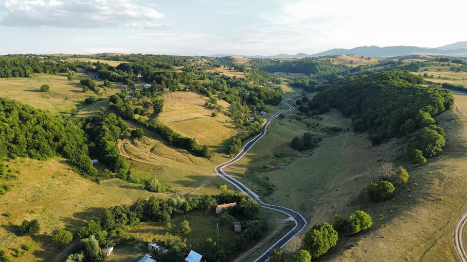 La sediul Primăriei orașului Huedin, va avea loc ceremonia ocazionată de finalizarea lucrărilor proiectului \"Modernizare drumuri în Cetatea Veche din orașul Huedin”