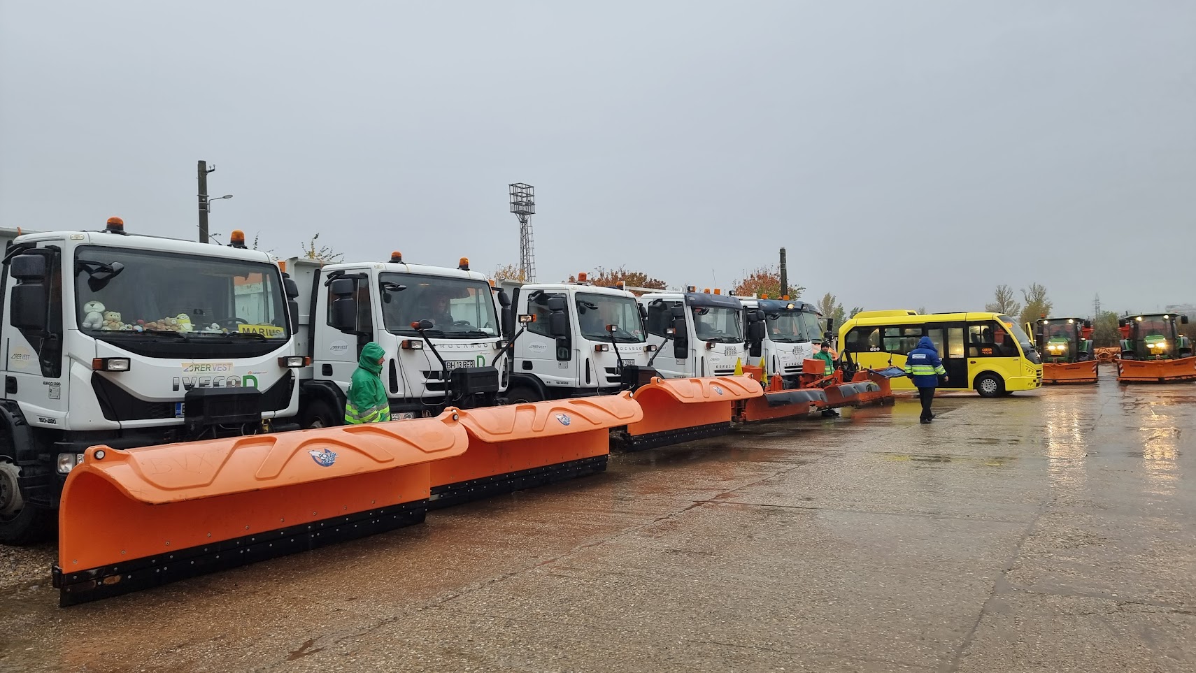 Utilajele de deszăpezire sunt pregătite pentru sezonul de iarnă