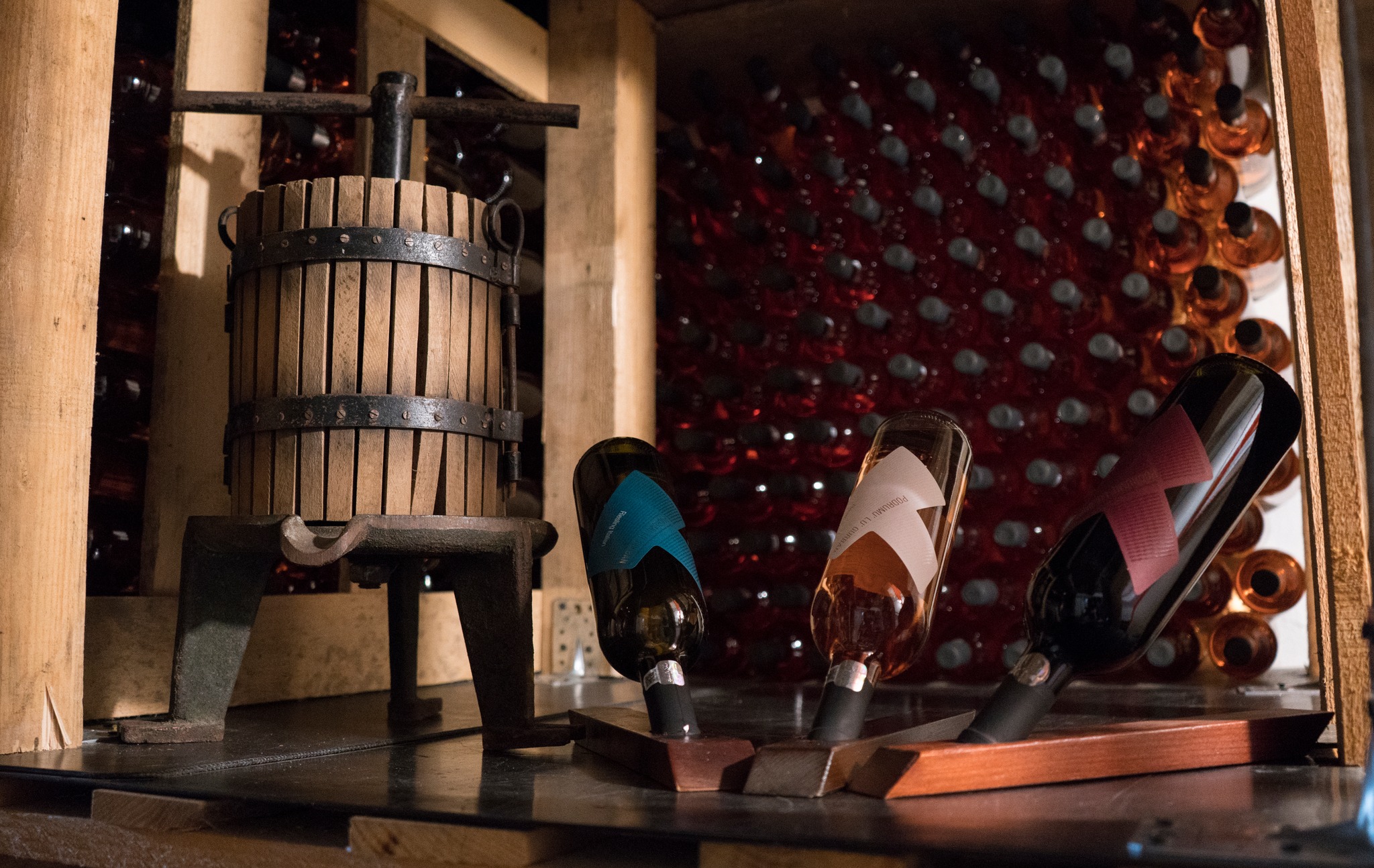 Spectacole folclorice de excepție, cu prilejul Festivalului Vinului și a  Zilei Recoltei