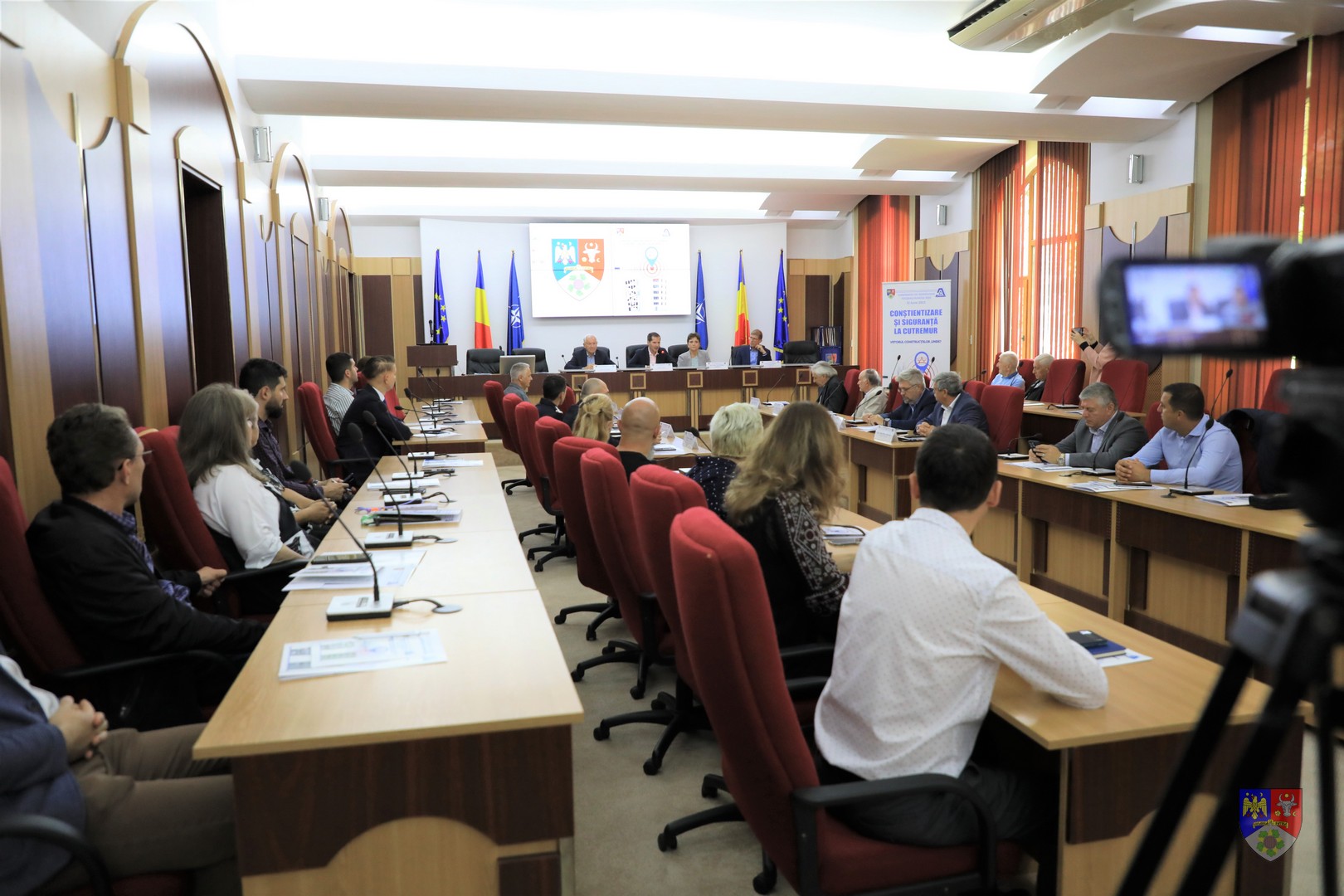 Cei mai importanți specialiști în seismologie și urbanism, prezenți în Vrancea la conferința ”Conștientizare și siguranță la cutremur.