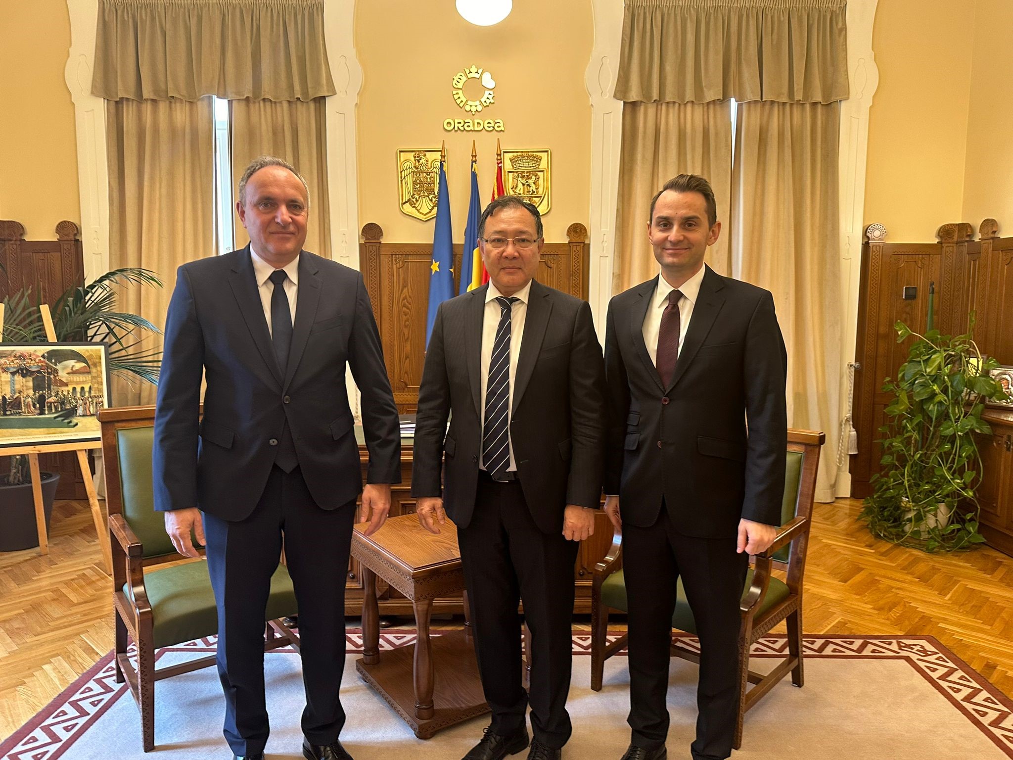 Ambasadorul Kazahstanului în România, vizită la Primăria  Oradea