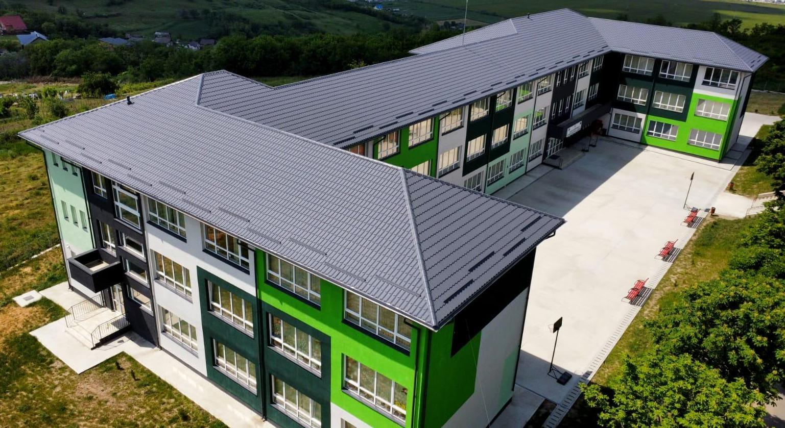 Primăria Comunei Miroslava începe proiectul de construire a „școlii verzi” din satul Valea Adâncă