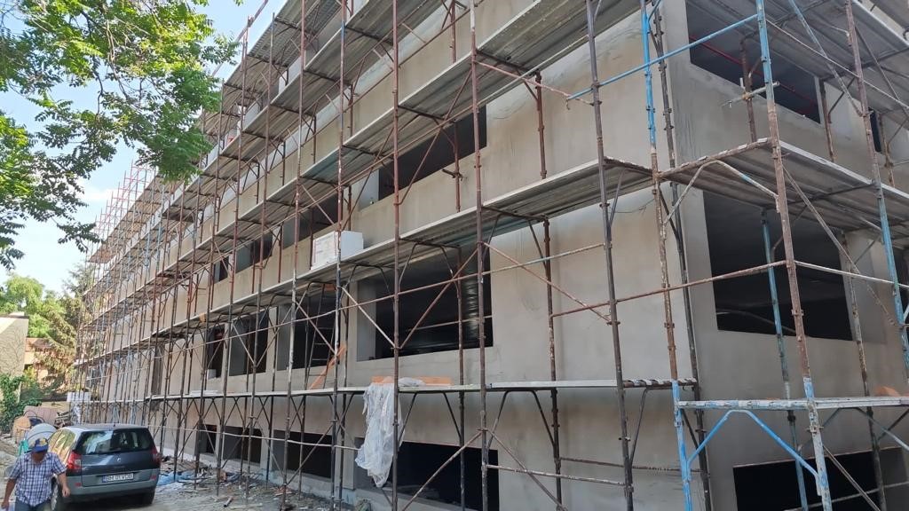 Lucrări în grafic pe Iosif Vulcan: parcarea supraetajată va fi gata  până la sfârșitul anului