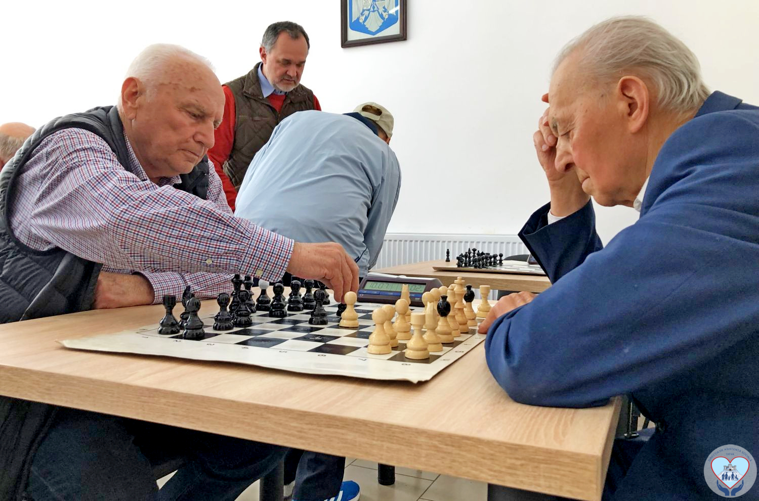 Competiție de șah rapid între seniorii Devei. Vârsta maximă a participanților - 93 de ani!